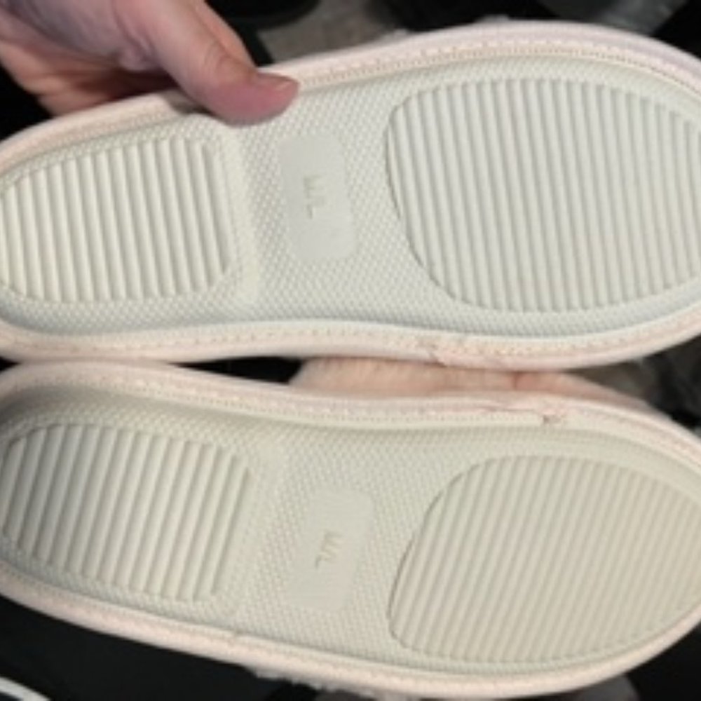 Slippers - Picture 2 of 2